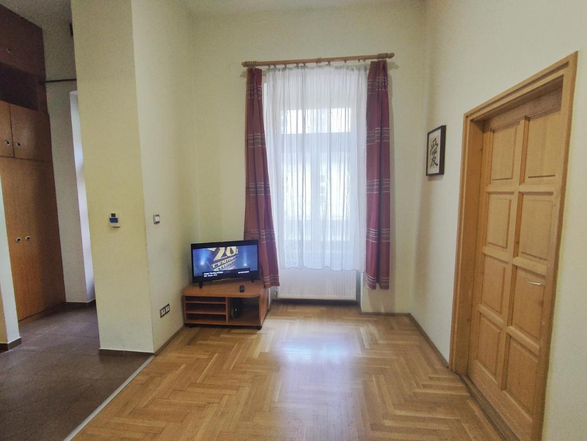 All In 10 Apartment, Bp Downtown Ac Boedapest Buitenkant foto